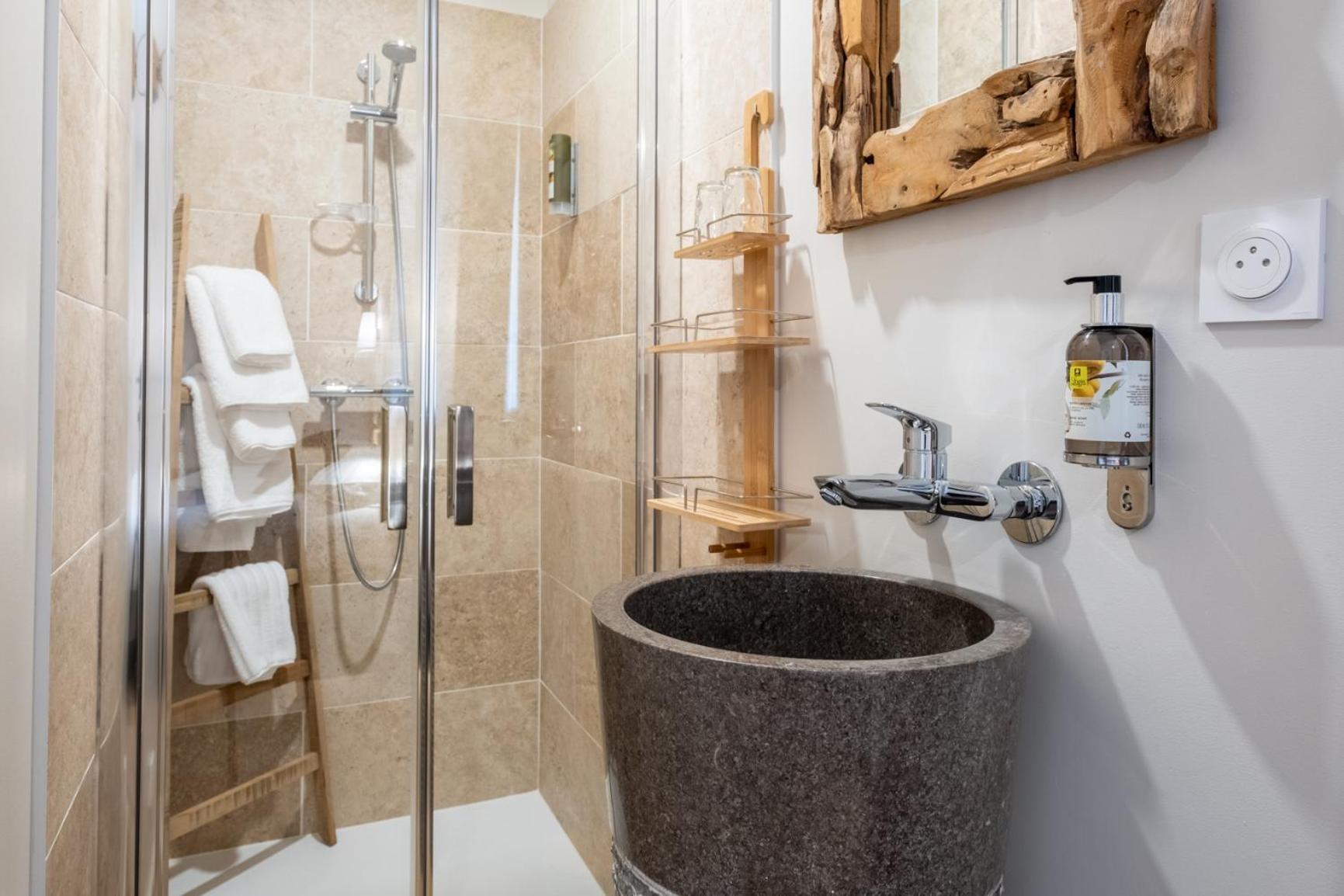 Logis Hotel Les Vieilles Granges Экстерьер фото